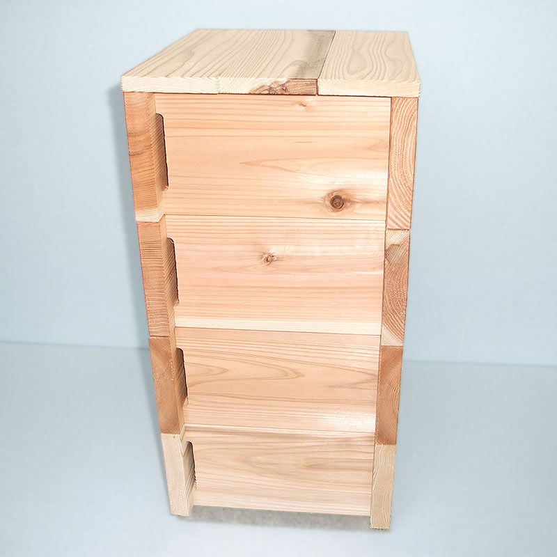 重箱式巣箱 4段〔ジュウバコシキ スバコ〕：日本蜜蜂用 ｜ 藤原養蜂場
