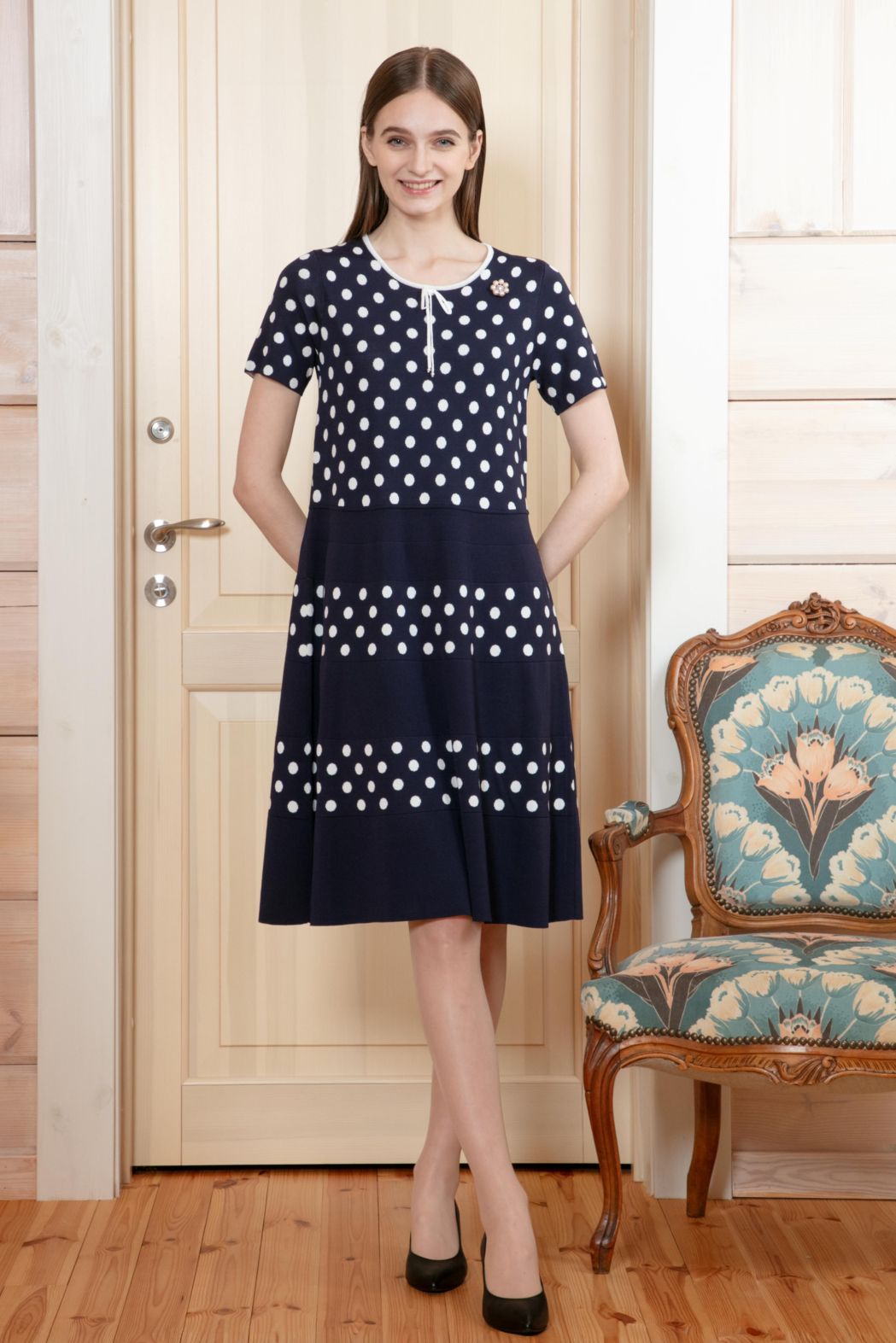 2026年春夏物 水玉ジャガード編み切替ニットワンピース 2611004