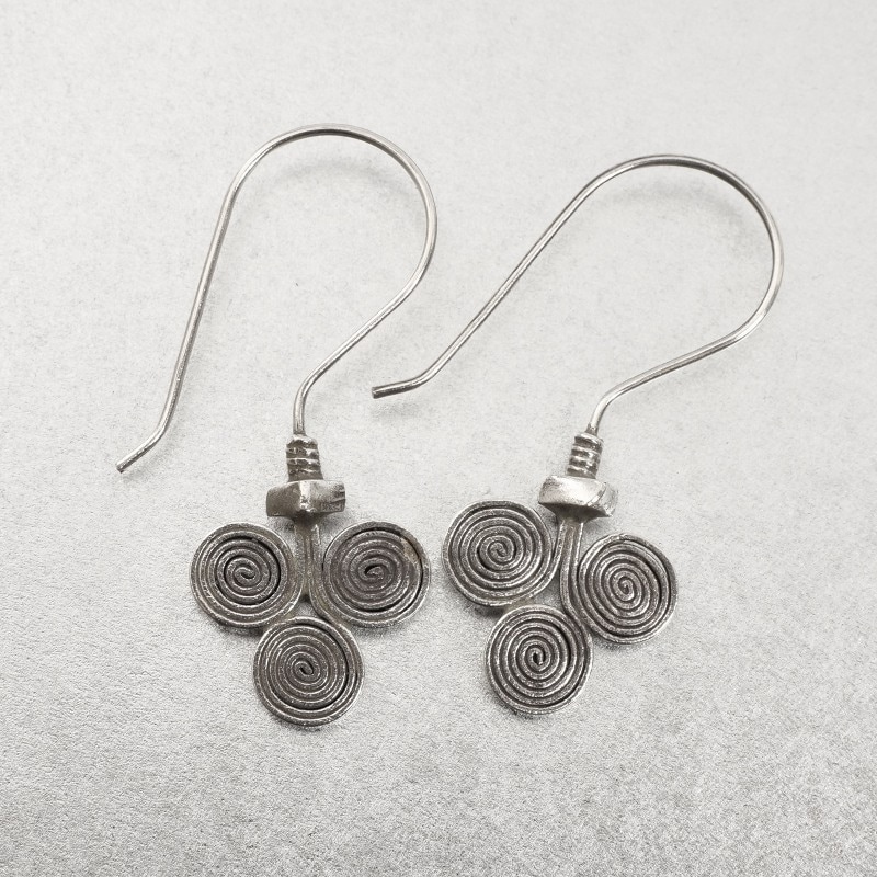 カレンシルバーピアス【メール便可】｜マライカ公式通販