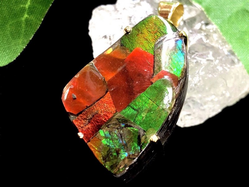 1点物】超激レア！虹色に輝くイリデッセンス☆アンモナイト化石宝石