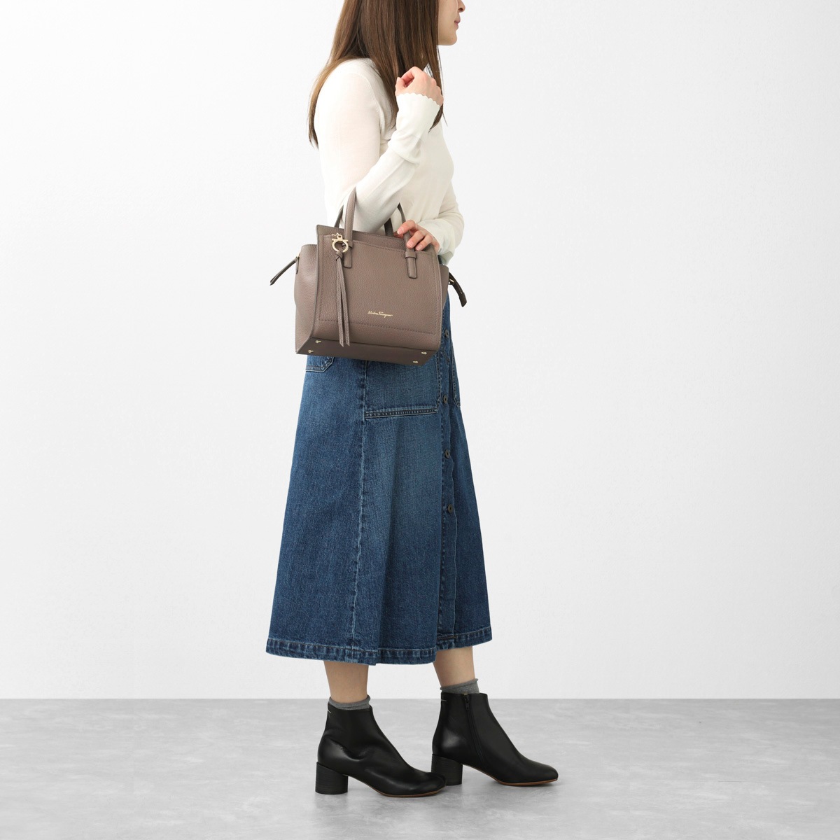 FERRAGAMO (Salvatore Ferragamo) フェラガモ トートバッグ 2WAY/AMY