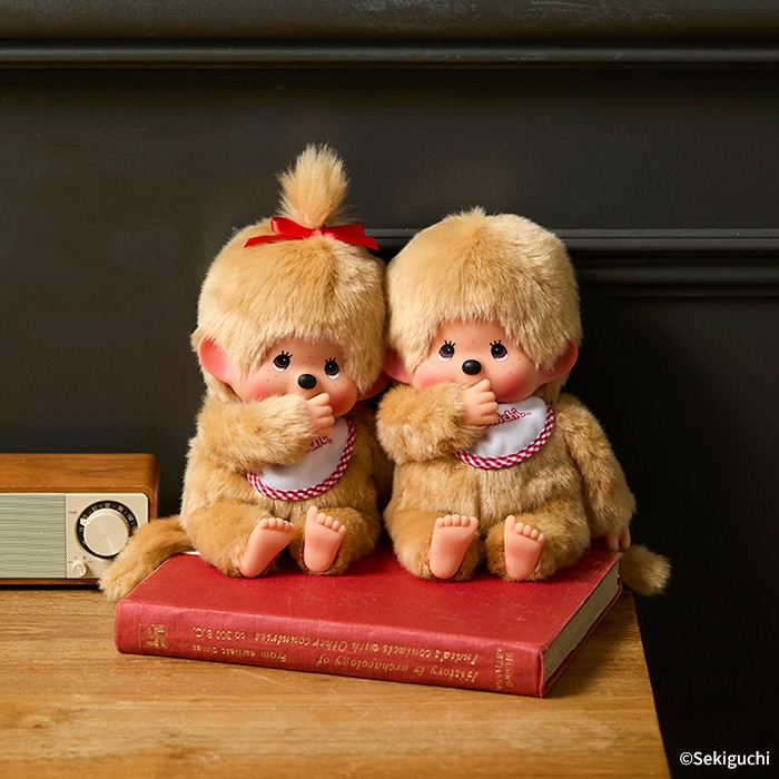 モンチッチ プレミアムスタンダード Mサイズ ベージュ 女の子