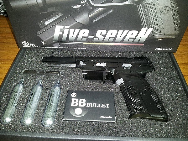マルシン・FN Five-seveN 6mmBB CO2ブローバック アルミピストンVER