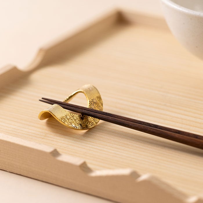 箸置 - 輪（りん） - ゴールド - 5ヶ入｜錫製雑貨・酒器の通販は能作