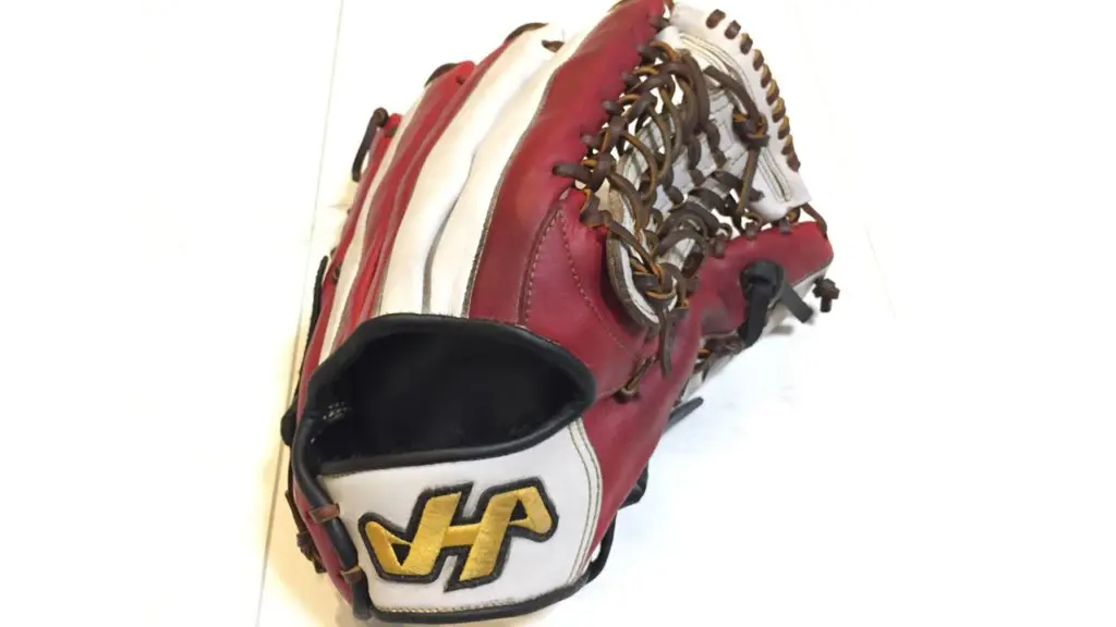ハタケヤマ】坂口智隆選手モデル！外野手用グローブのレビュー