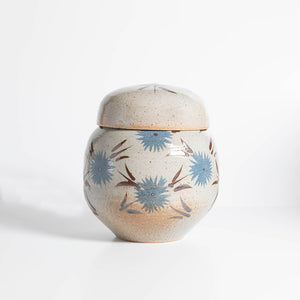 QOT × 小山路窯【佐賀県武雄産 武雄焼】和紙染花文寿壺[江口勝美