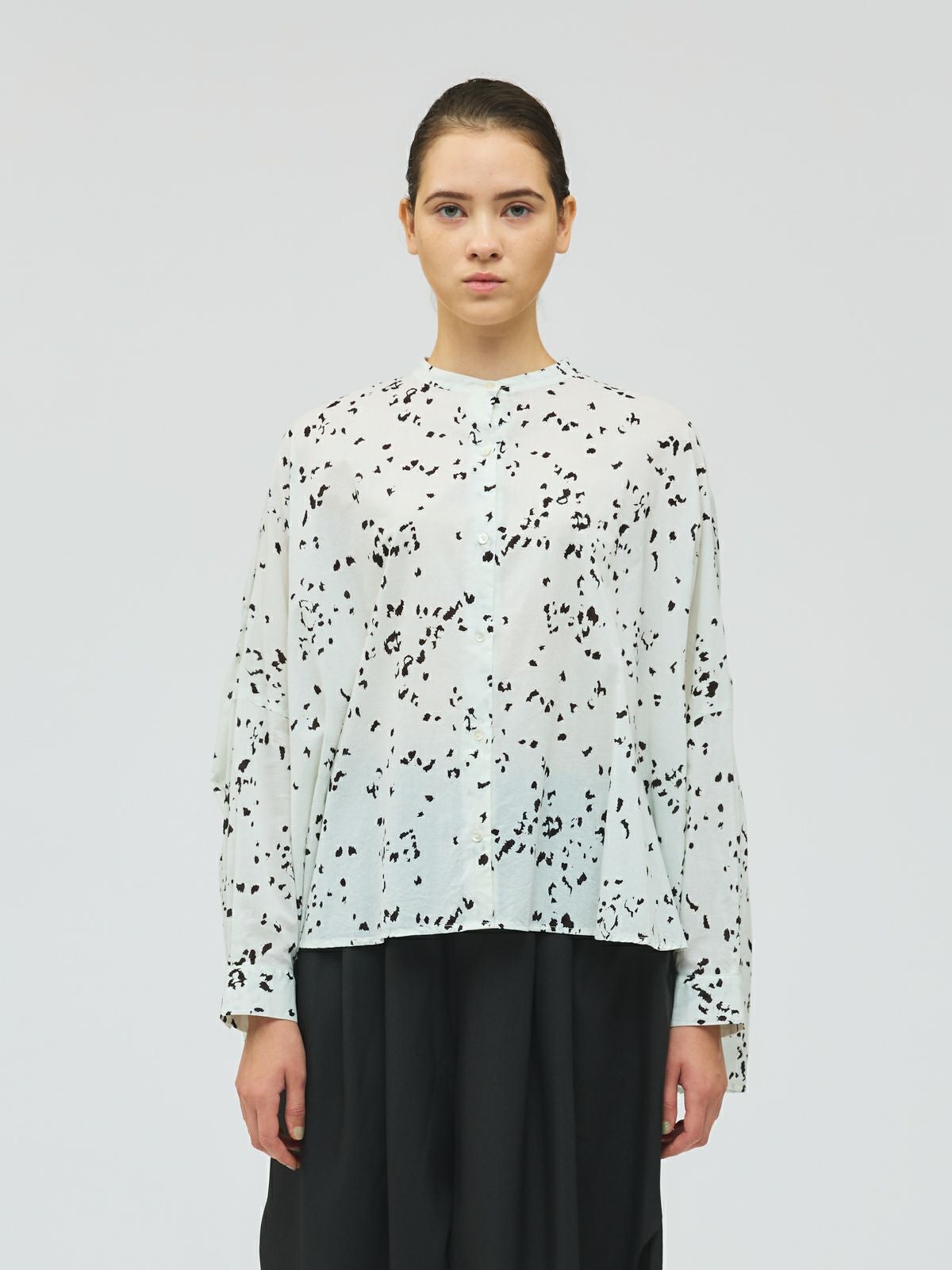 mizuiro ind プリントバックギャザーシャツ｜ MARcourt ONLINE STORE