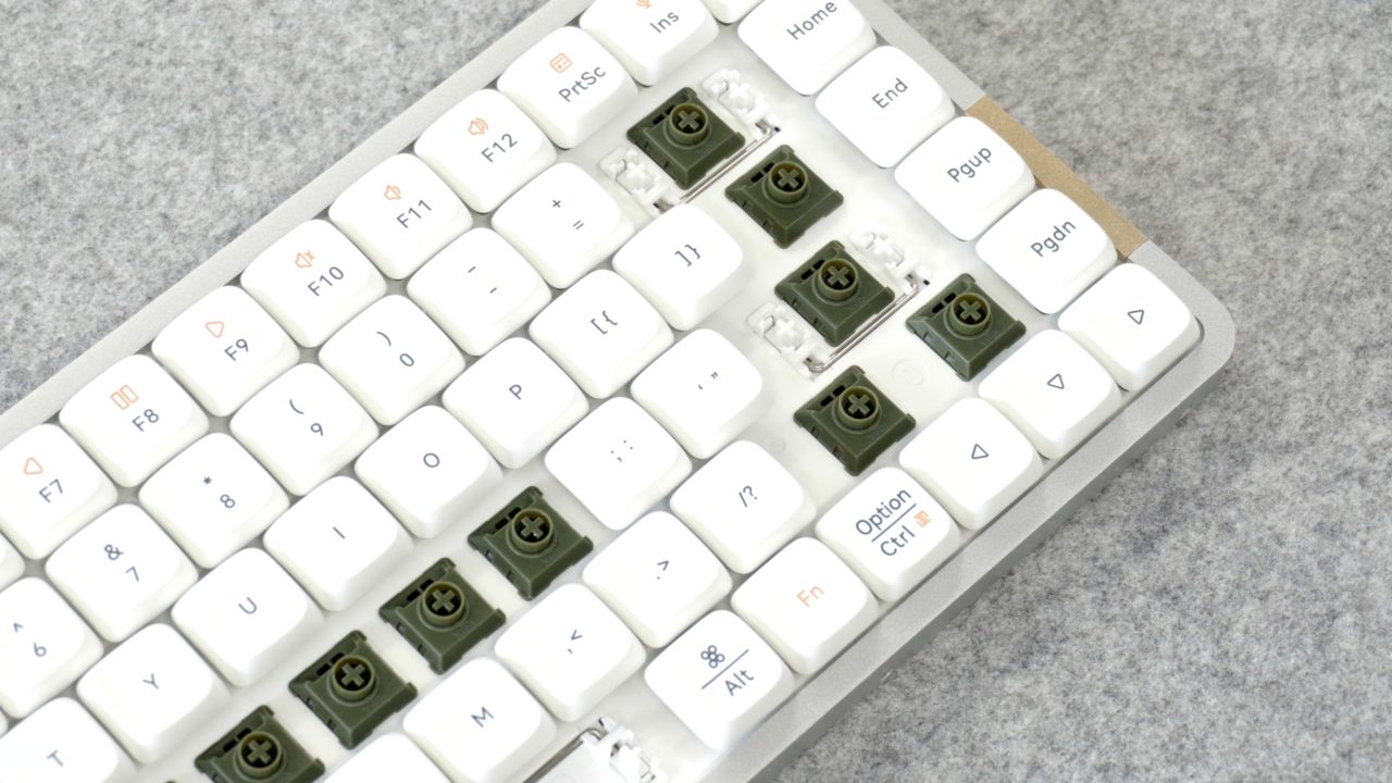 レビュー】LOFREE Flow84｜滑らかな打鍵感・クリアな打鍵音
