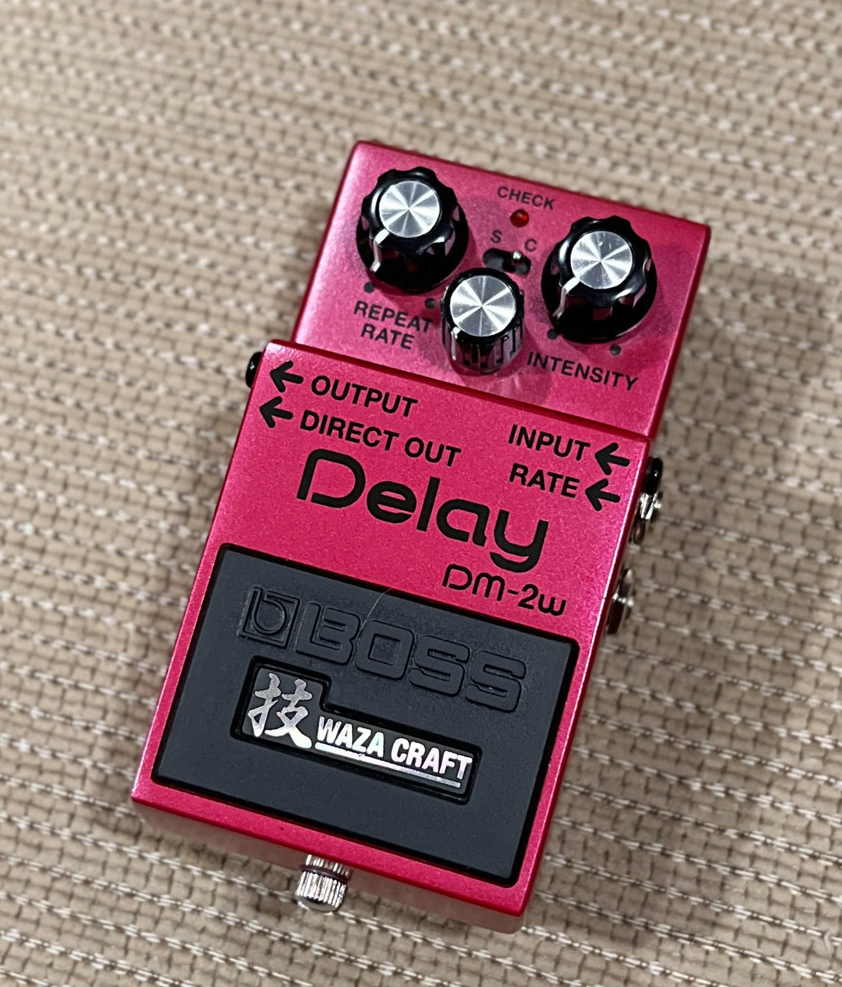 USED Boss DM-2W Waza Craft Analog Delay Pedal, Made in Japan