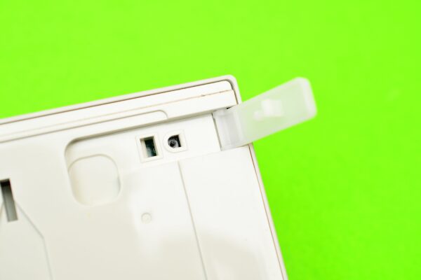 電池不要のTOTOエコリモコンを分解してみた - まず分解。