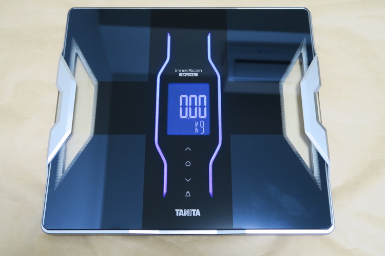 スマホ連動対応の体組成計 TANITA（タニタ） RD-903-BKのレビュー
