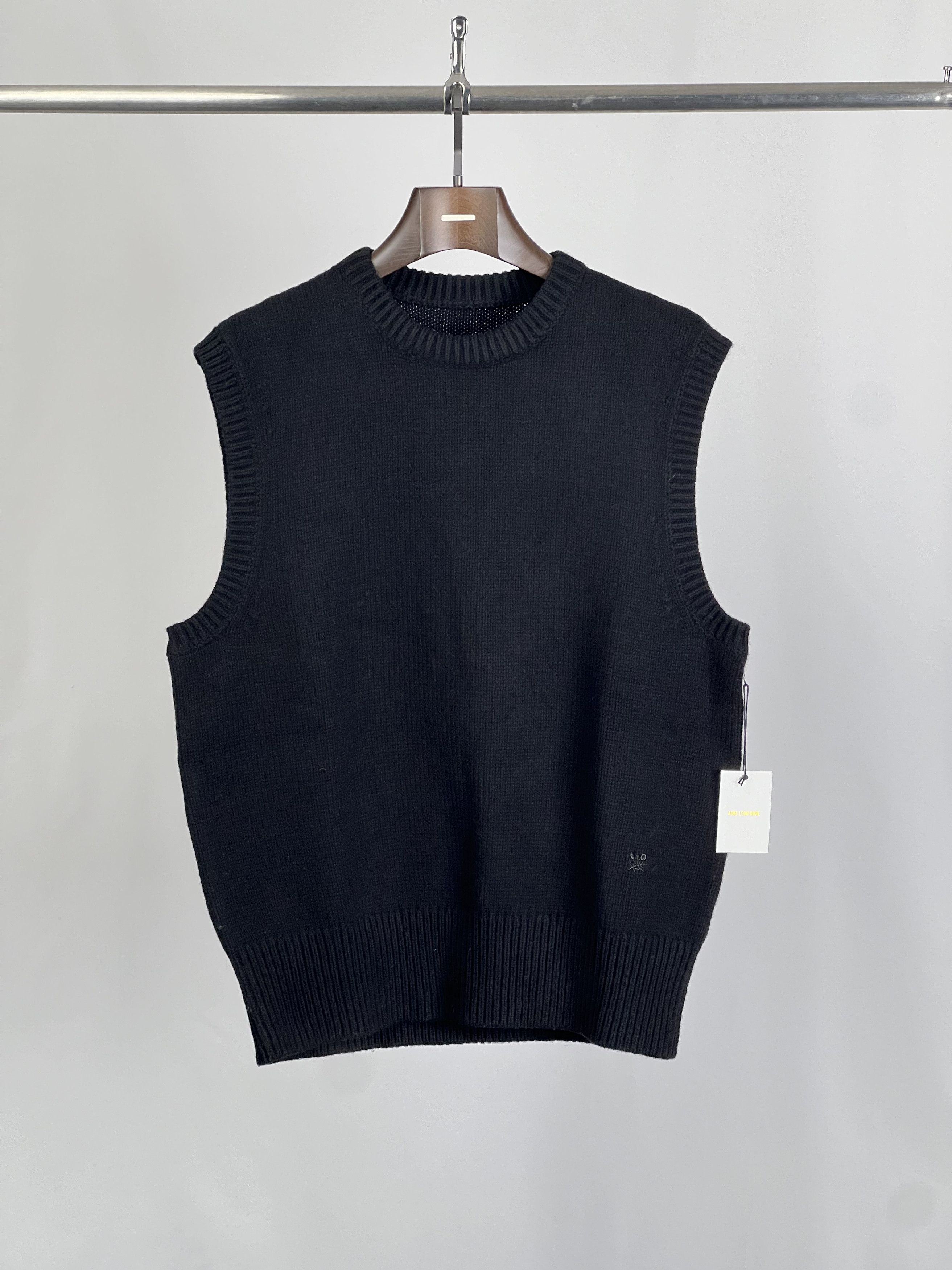 Aime Leon Dore Brand New ALD Knit Crewneck Vest Black FW22 | Grailed