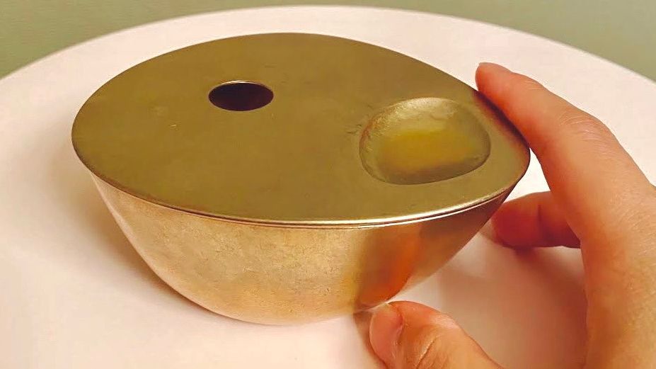 香りの楽しさを教えてくれた、イソップのオイルバーナー。【手のひらの