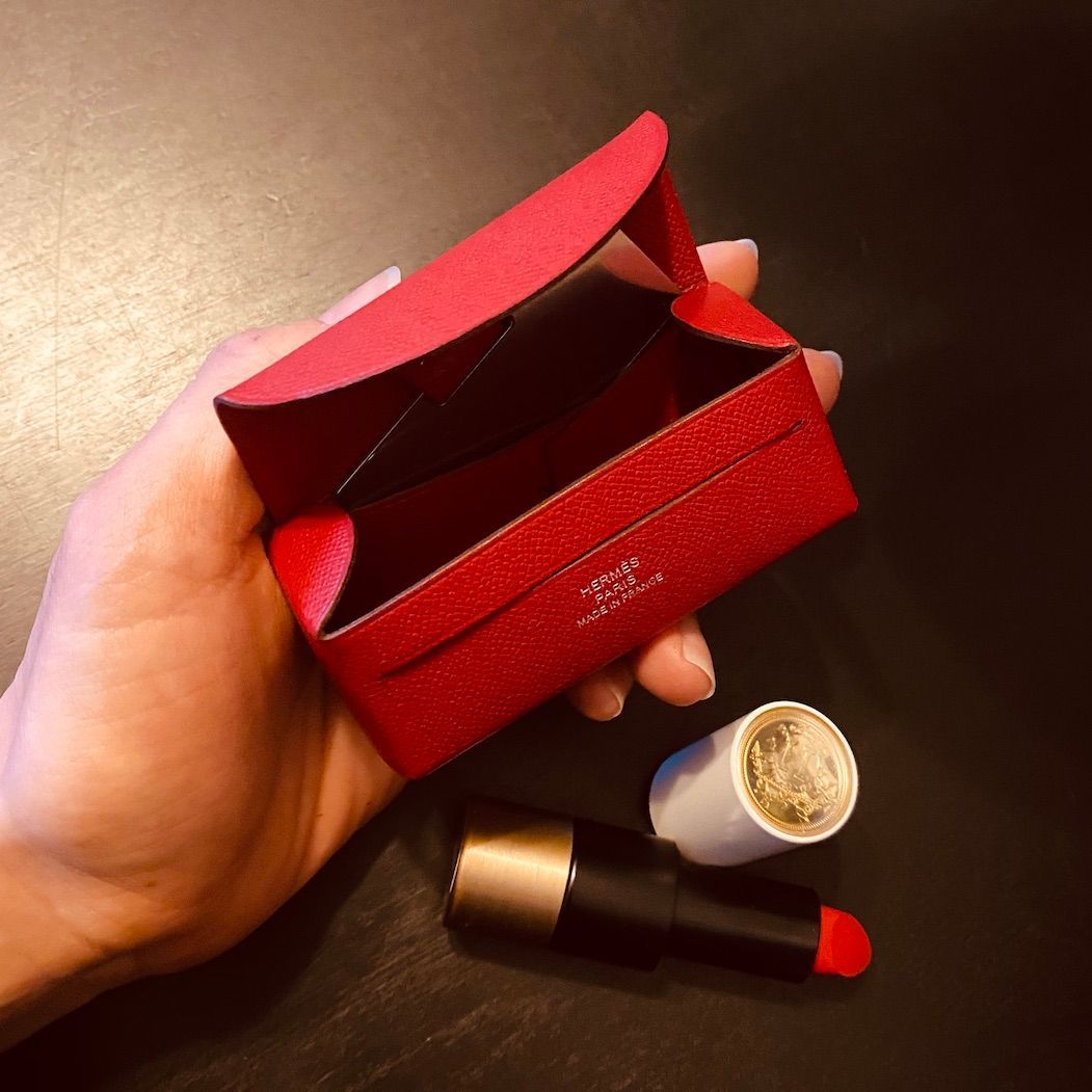 エレガントな色香を纏った、エルメスのリップケース。【手のひらの宝物