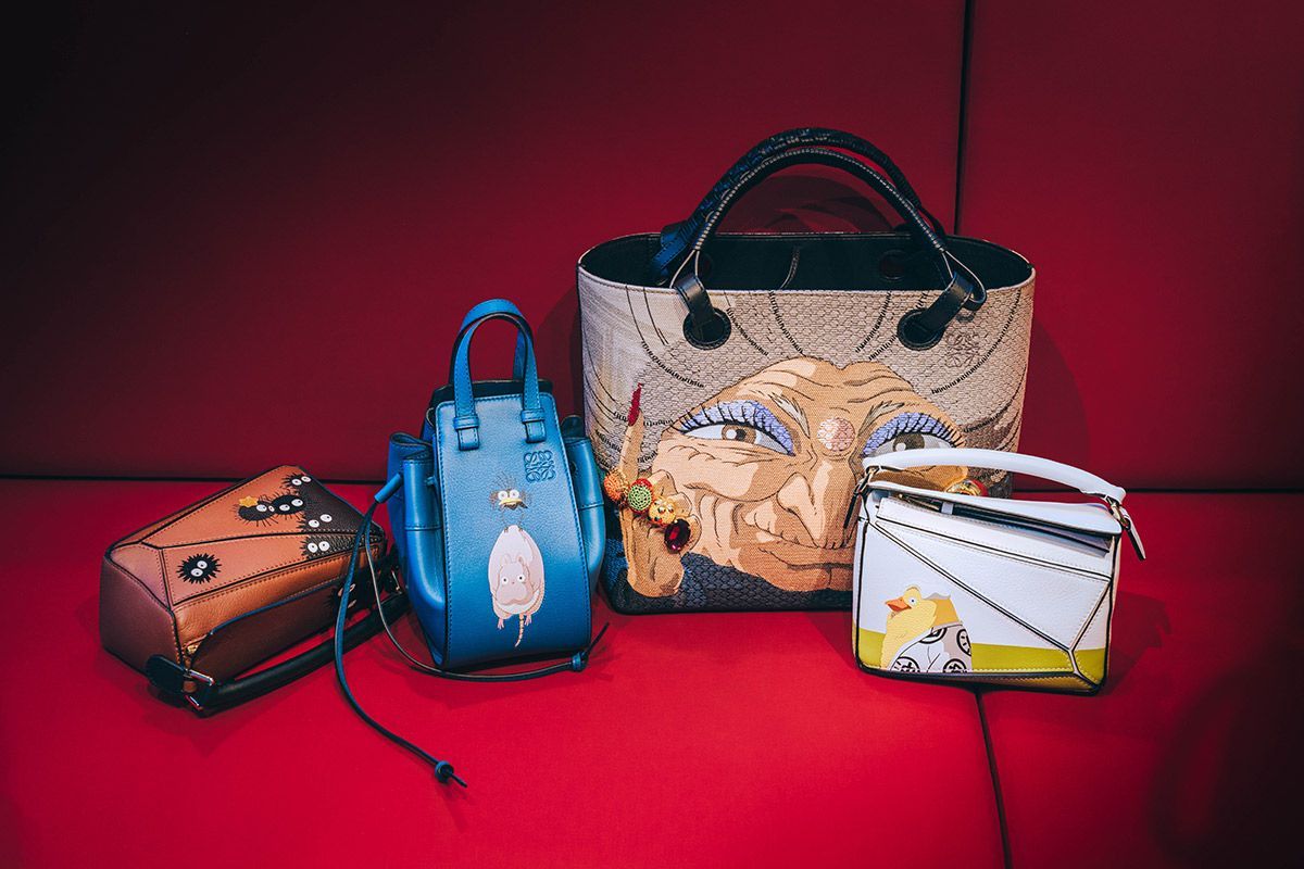 ロエベがスタジオジブリとのコラボ「千と千尋の神隠し」限定カプセル