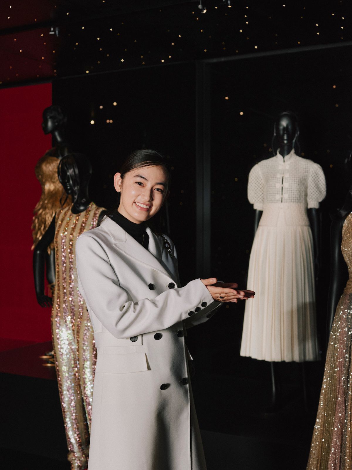 八木莉可子、初めてのディオールショーで纏ったドレスにパリの