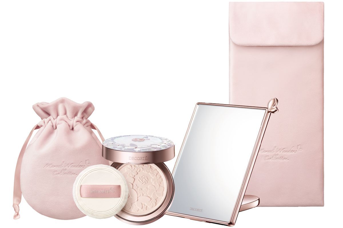 コスメデコルテの最高品質フェイスパウダーをホリデー限定の特別な