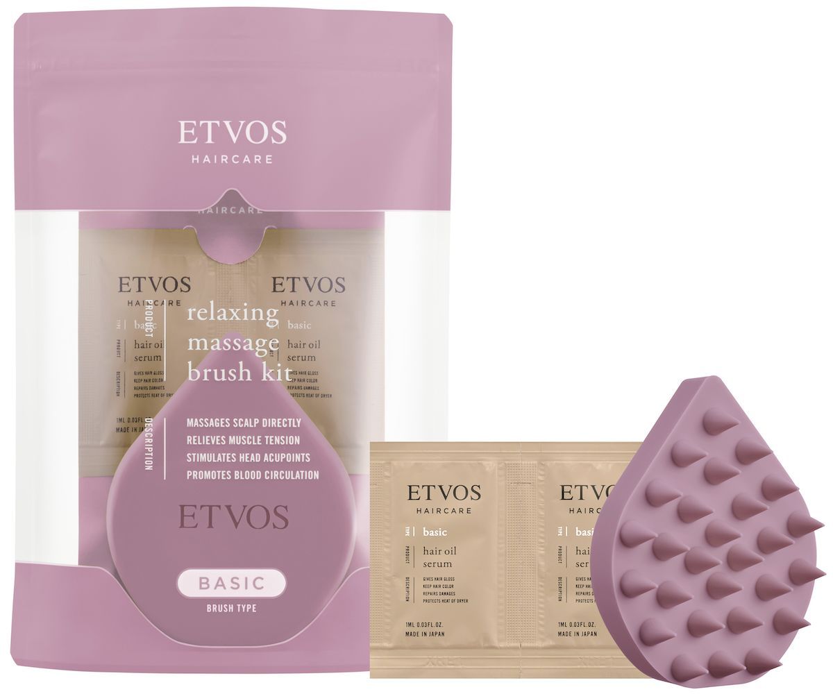 エトヴォスからマッサージブラシ付き限定ヘアケアキットが登場 | Vogue