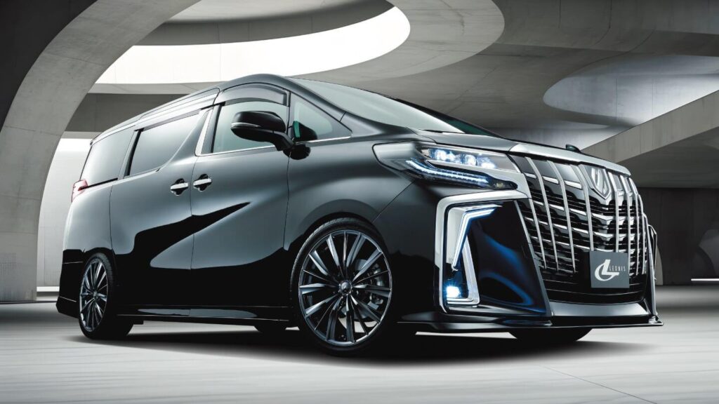 30系アルファード／ヴェルファイア×LEONIS】ドレスアップの完成度は