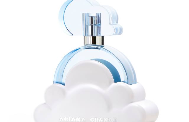 アリアナ・グランデの新作香水は初年度売り上げ55億円と見込まれる