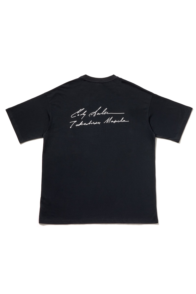 増田貴久が「コディ サンダーソン」とコラボ イヤーカフとTシャツを