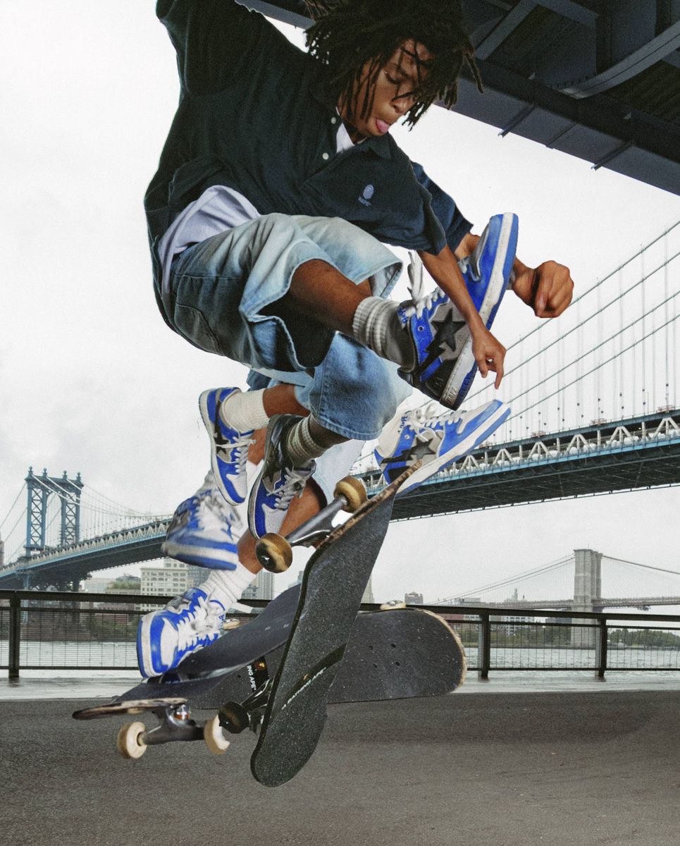 ア ベイシング エイプ®」からスニーカー“スケートスタ”の新作 三原色に