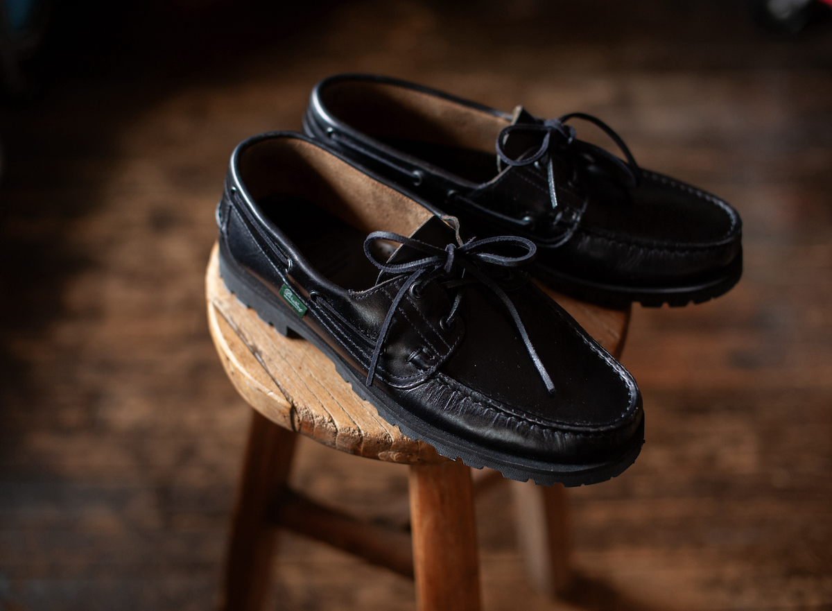 ブルーブルー」が「パラブーツ」に別注した重厚感あふれるデッキ