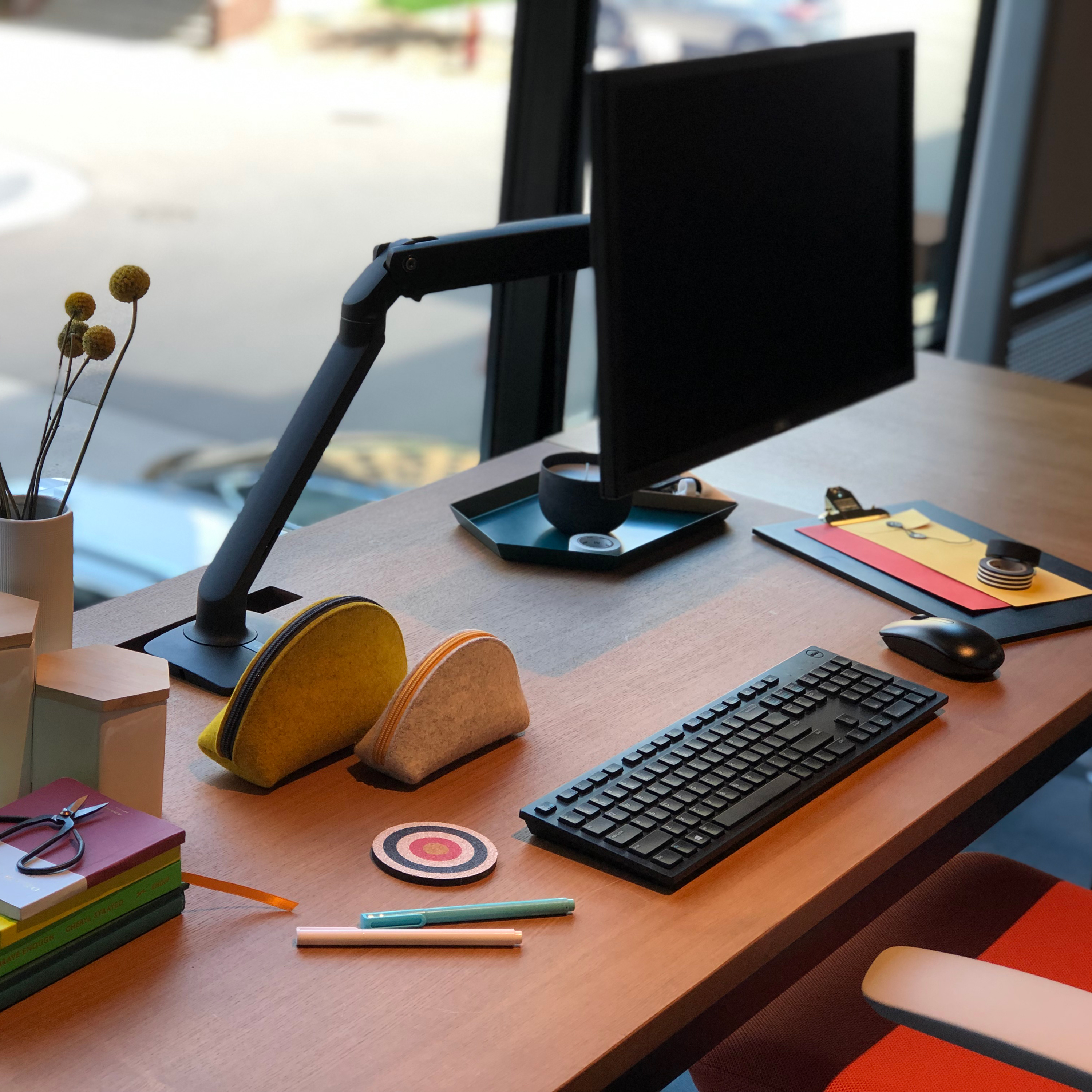 エルゴトロン MXV デスクモニターアーム マットブラック 34インチ 送料