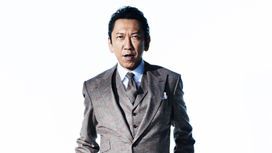 布袋寅泰、英国スーツをビスポークする | GQ JAPAN