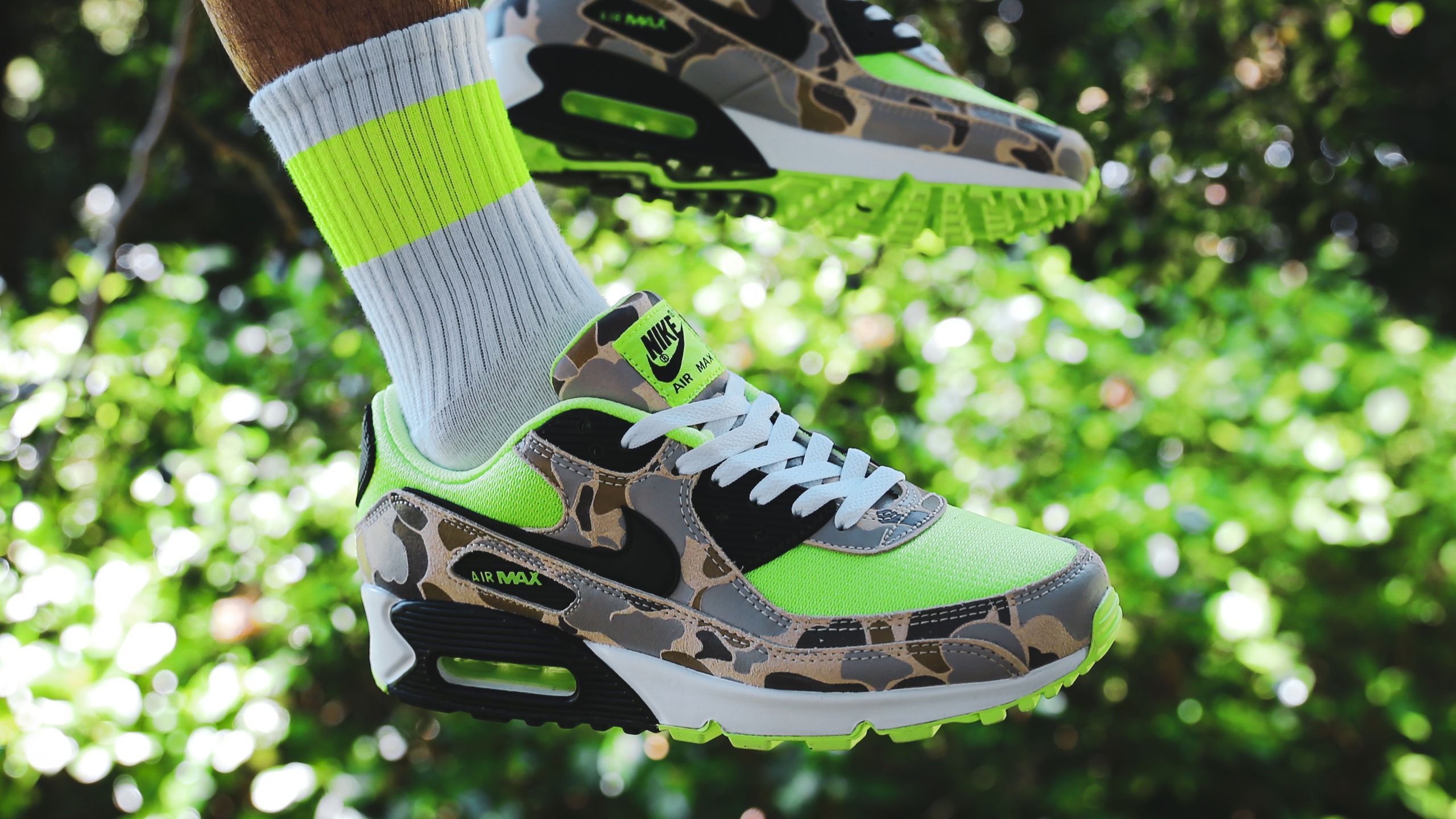 アトモスより、ナイキ「エア マックス 90」の新作“GREEN CAMO”が登場