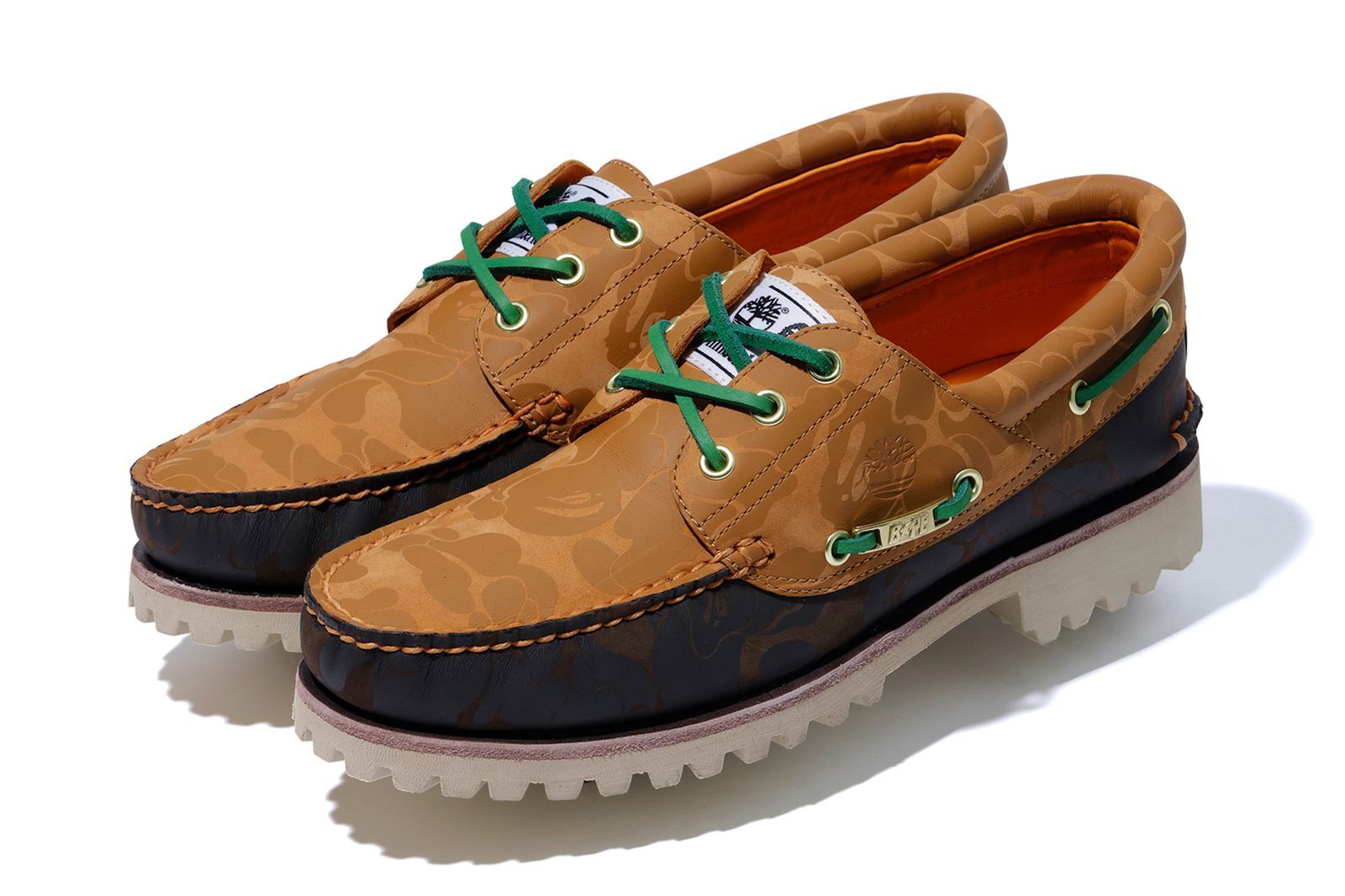 モカシン＆チャッカにベイプカモをオン！──ティンバーランドとベイプ