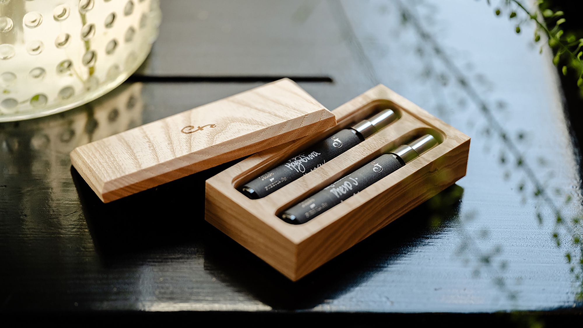 FUEGUIAから香水の2種セット発売──香りを重ねて自分だけの調香を