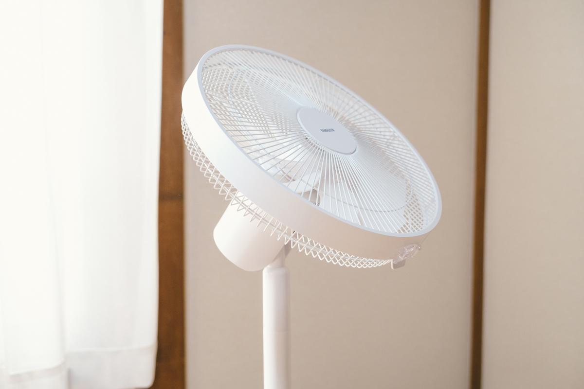 山善 YHX-FGD303 ヤマゼン 30cm DCモーター搭載ハイリビング扇風機