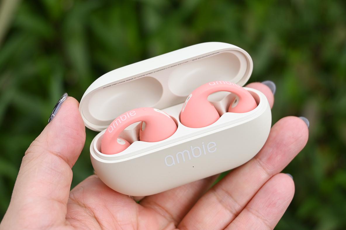 着けやすくなったambie「AM-TW02」でながら聴きがもっと快適に【新製品