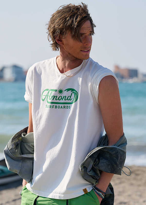 FOCUS BRAND vol.216 爽快な青空にふさわしい〈アーモンド〉のサーフT