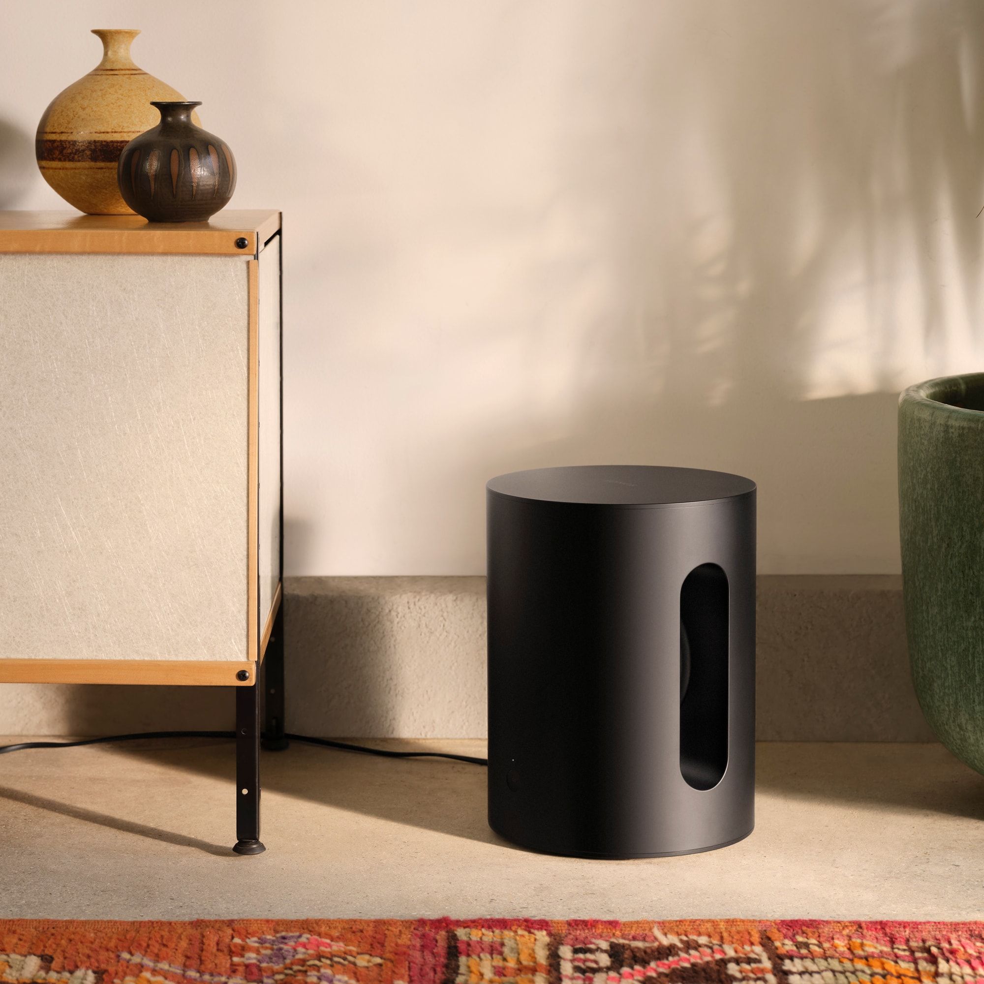 Sonos Sub Mini：コンパクトでも重厚な低音のサブウーファー | Sonos