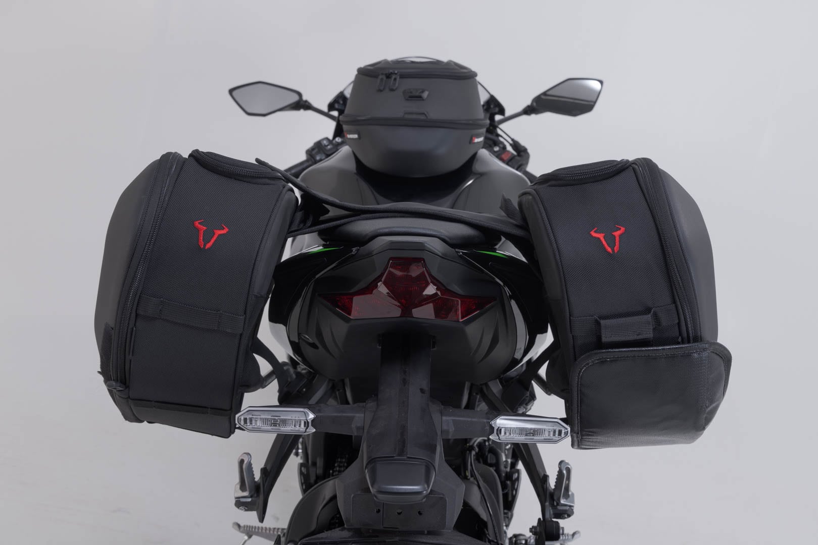 PRO BLAZE H saddlebag set for the Kawasaki ZX-6R (23-) - SW-MOTECH