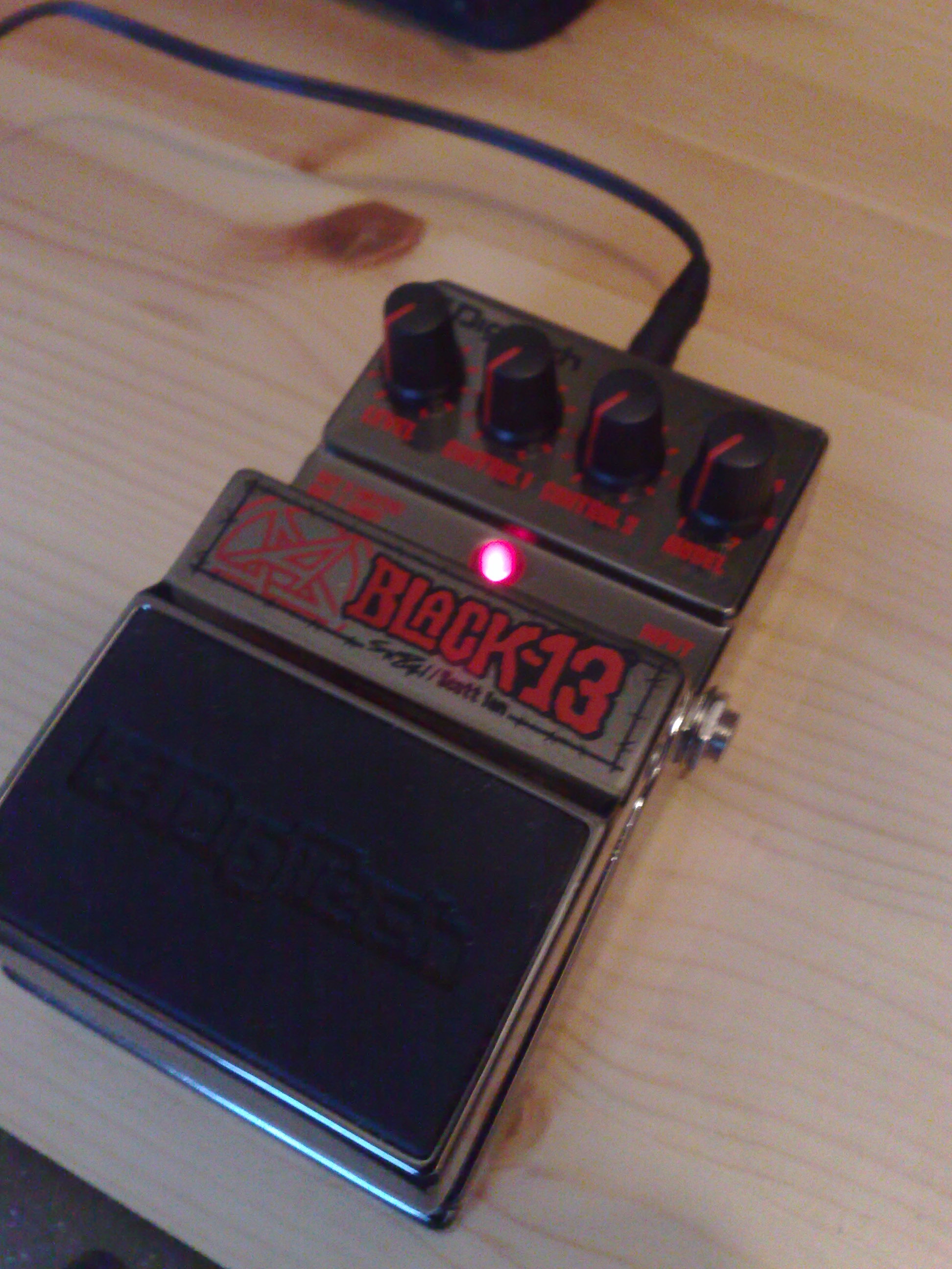 Black 13 Scott Ian - DigiTech Black 13 Scott Ian - Audiofanzine