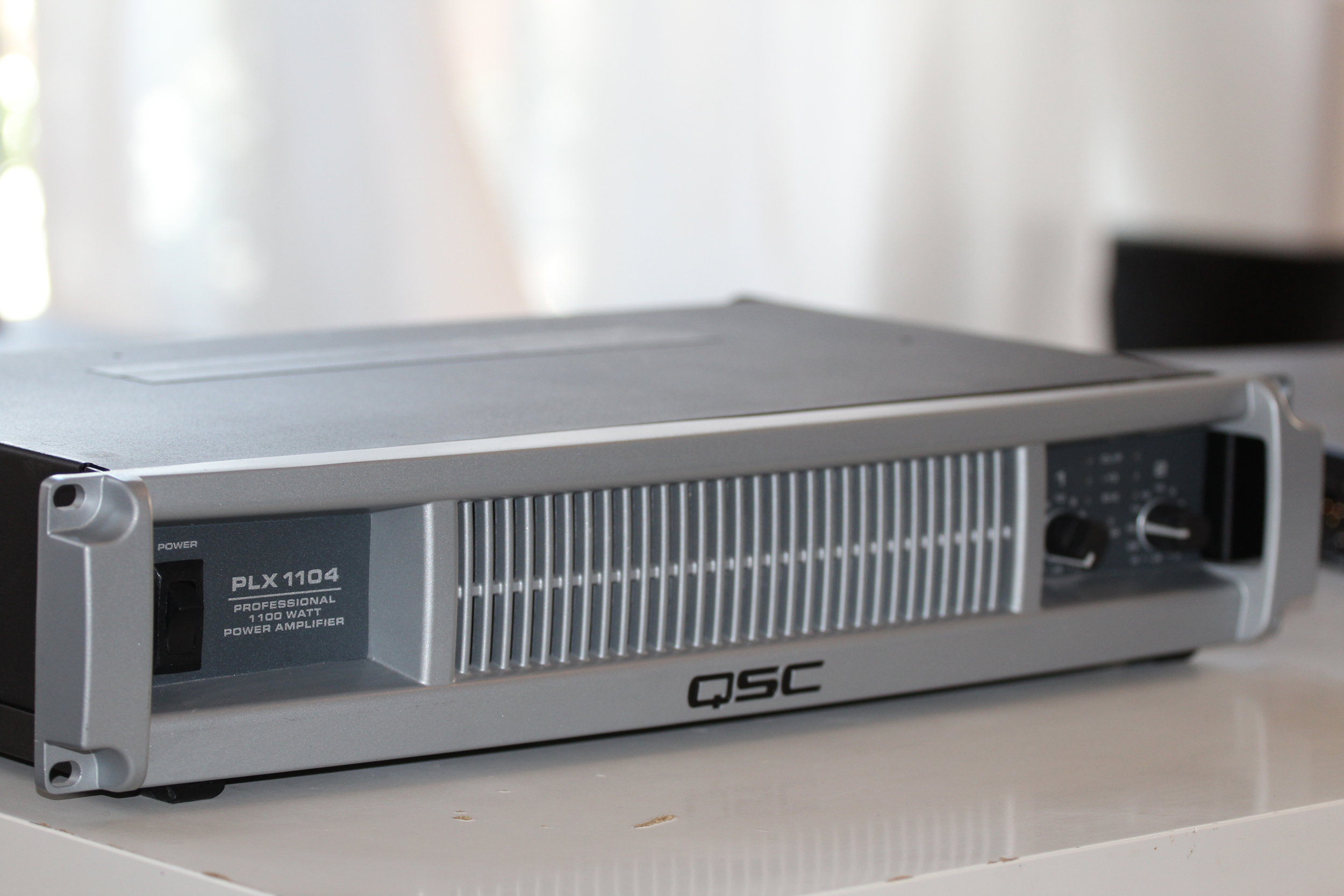 PLX1104 - QSC PLX1104 - Audiofanzine