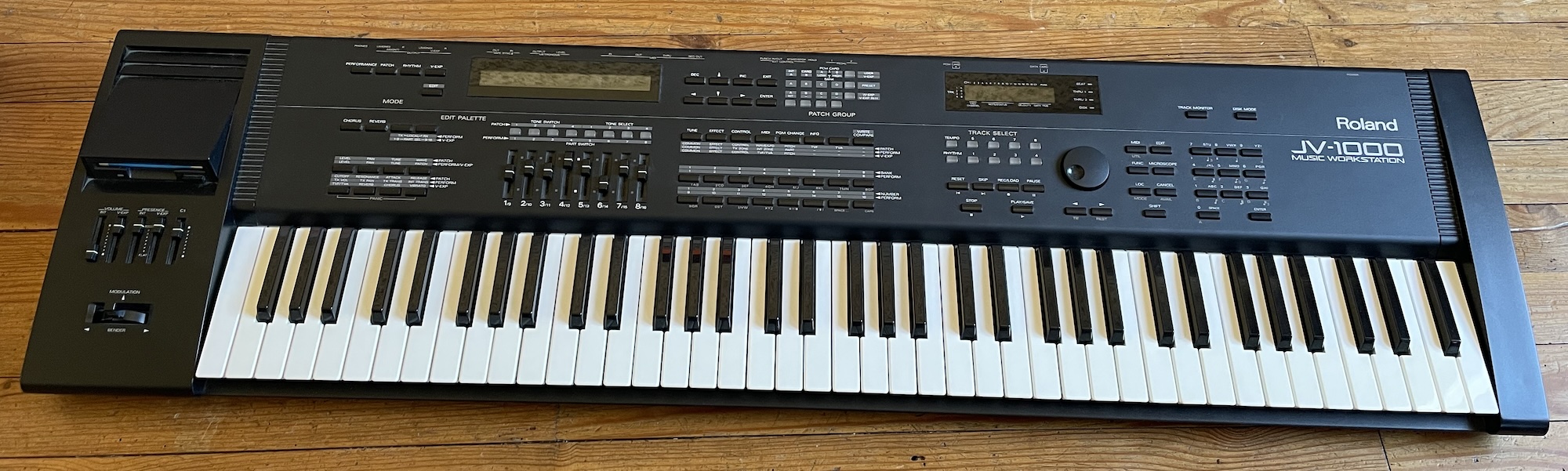 Roland JV-1000 シンセサイザー 0712 ローランド キーボード