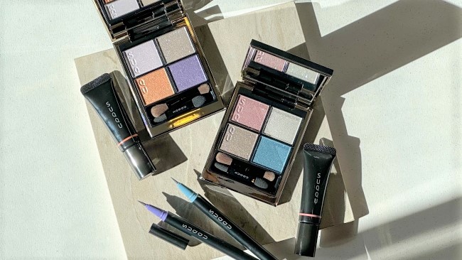 スック＞2023年ホリデーコレクション メイクアップキット 六花/星冴