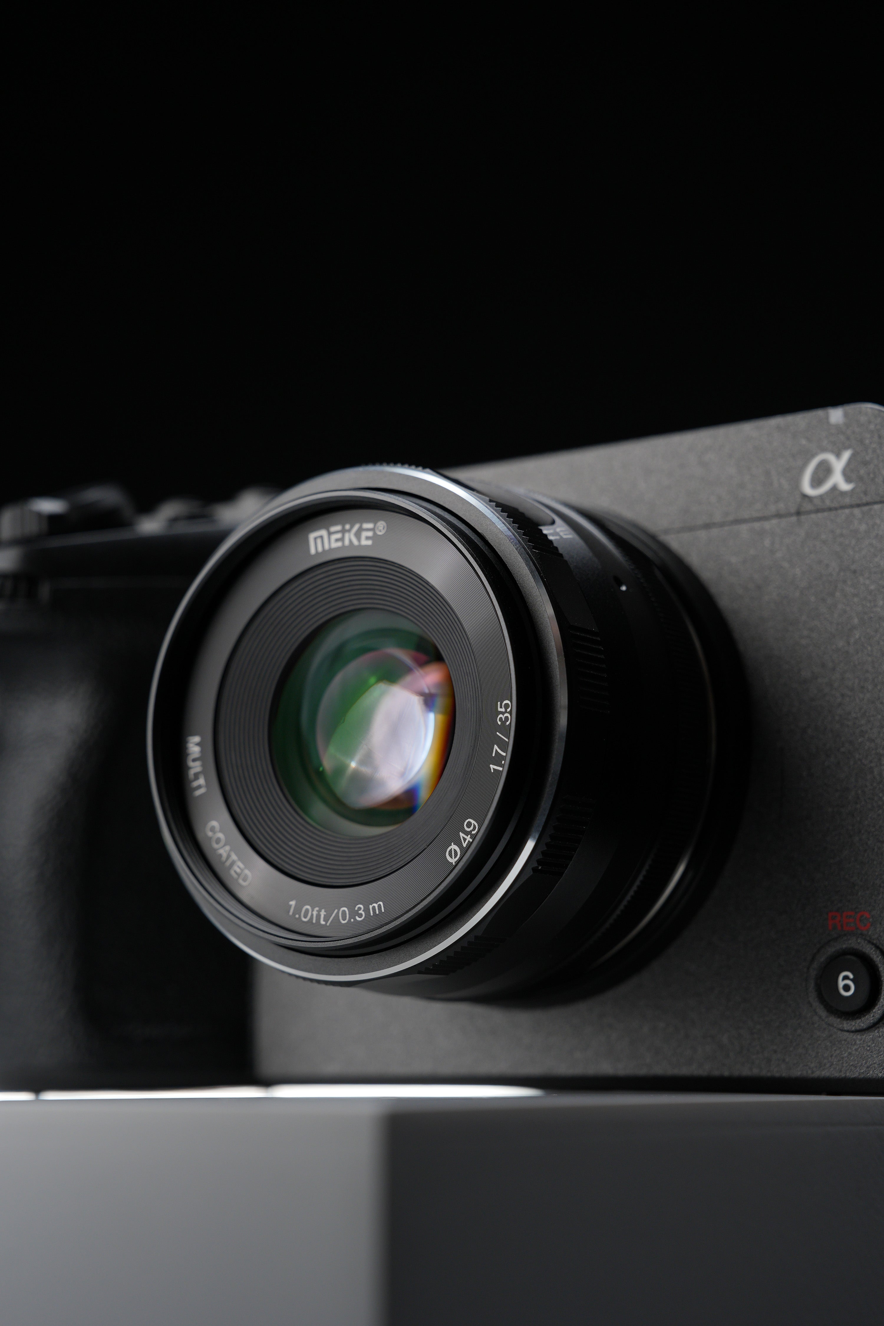 Meike 35mm F1.7 APS-C Manual Focus Lens for X Mount