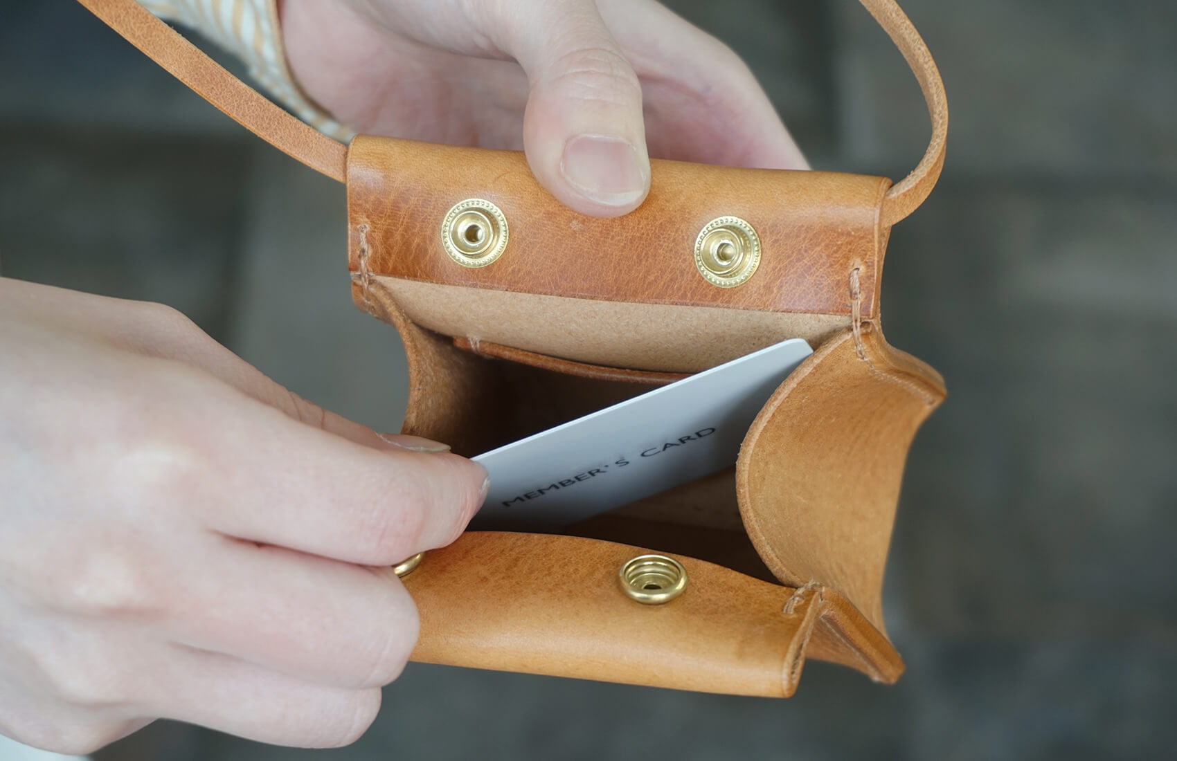 イタリアン・オイルレザー 『ペティ・ポーチ(ボックスタイプ