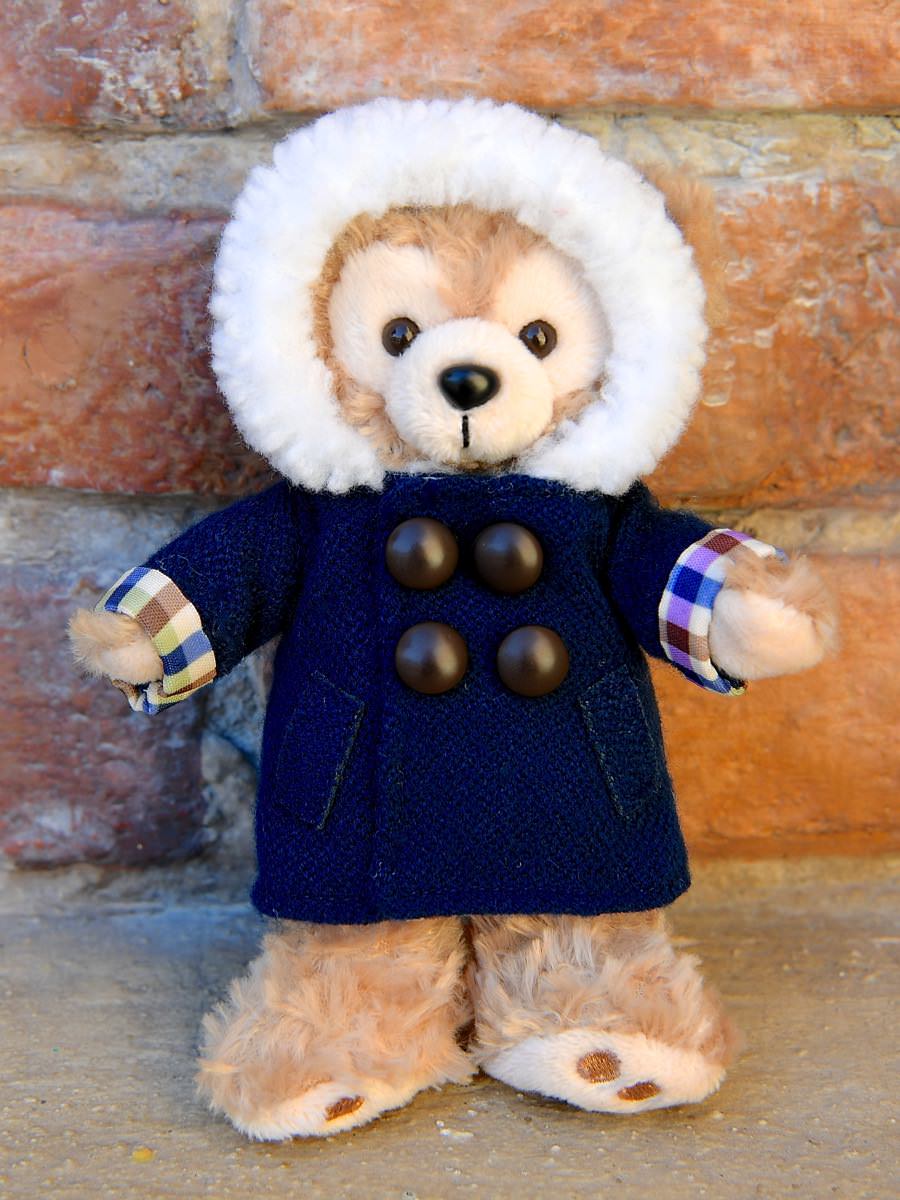 ふわもこフード付きコートがかわいい！ダッフィー2017冬ぬいぐるみバッジ -