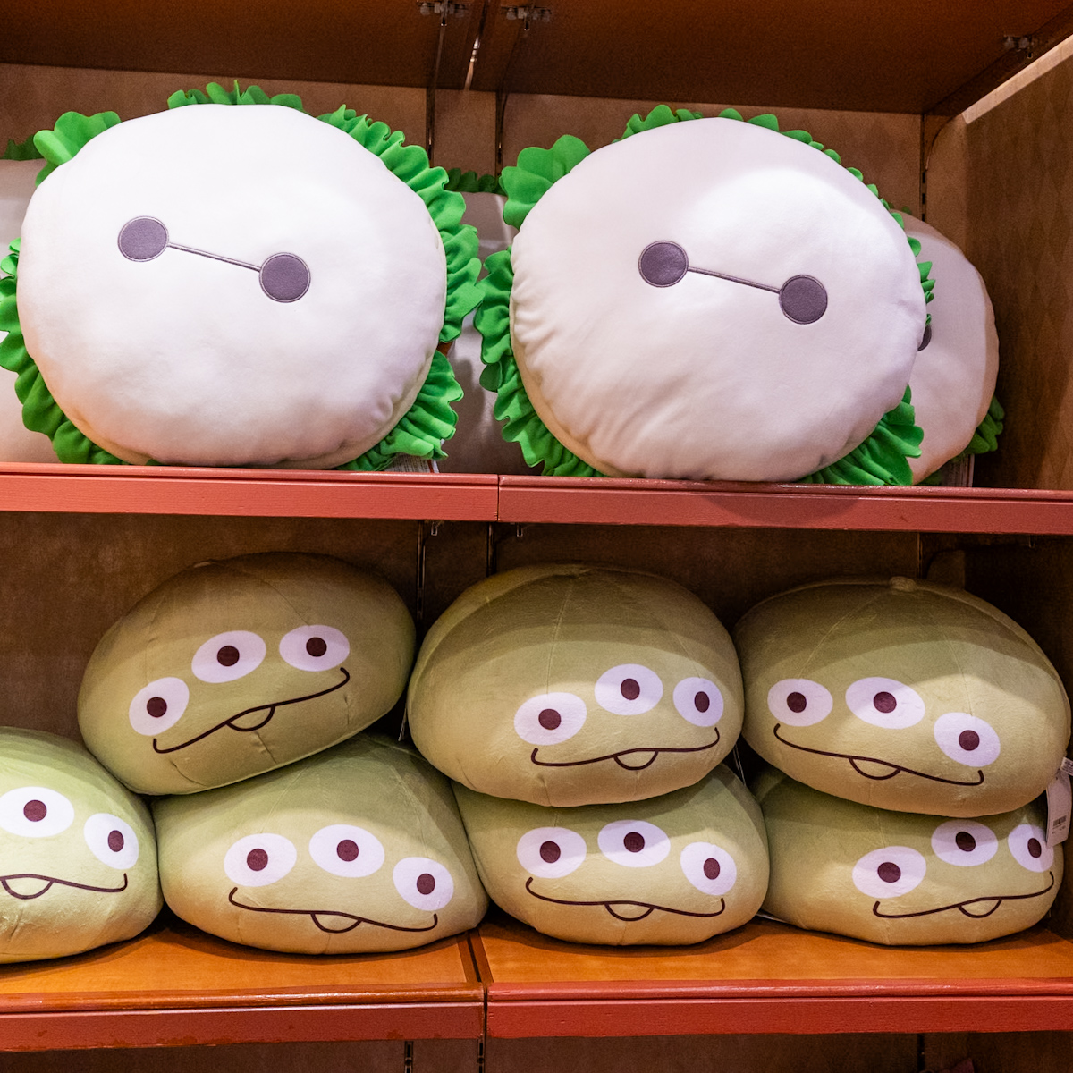 もちもちの抱き心地！東京ディズニーリゾート｢リトルグリーンまん