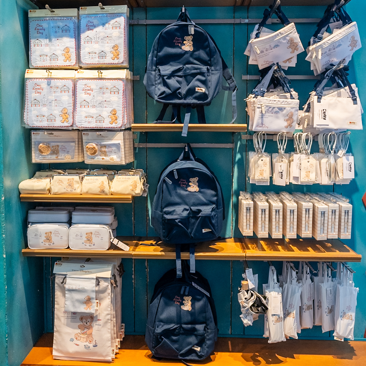 おでかけにぴったり！東京ディズニーシー『ダッフィー＆フレンズ One