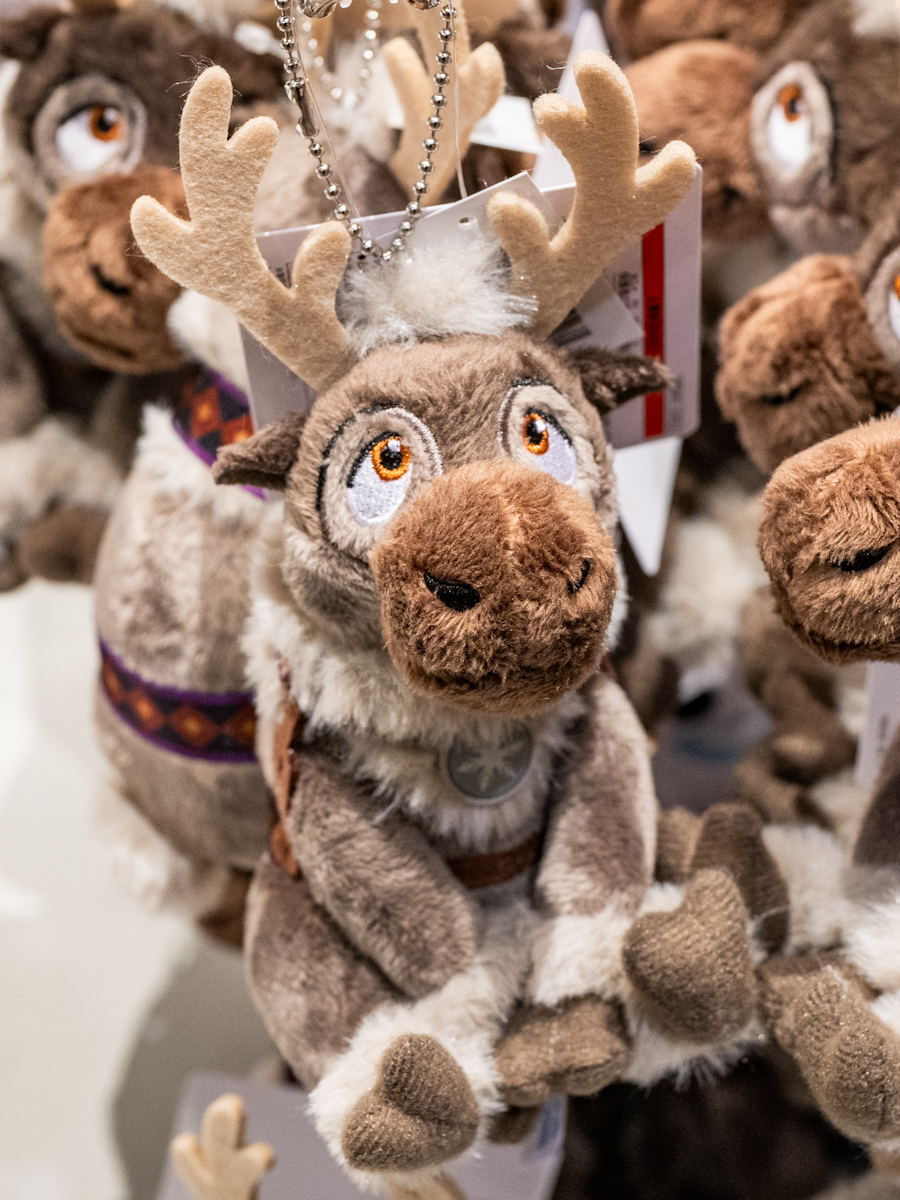 ディズニーストア アナと雪の女王 ベビー スヴェン ぬいぐるみ Amazon