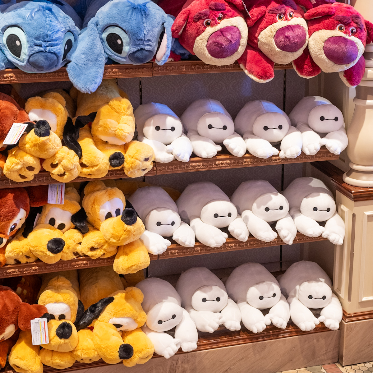 ふわふわの抱き心地！東京ディズニーリゾート『ベイマックスだき