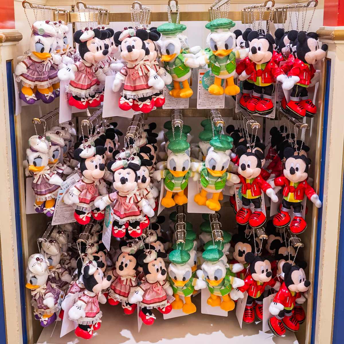 ヴァネロペやミッキーたちをデザイン！東京ディズニーランド