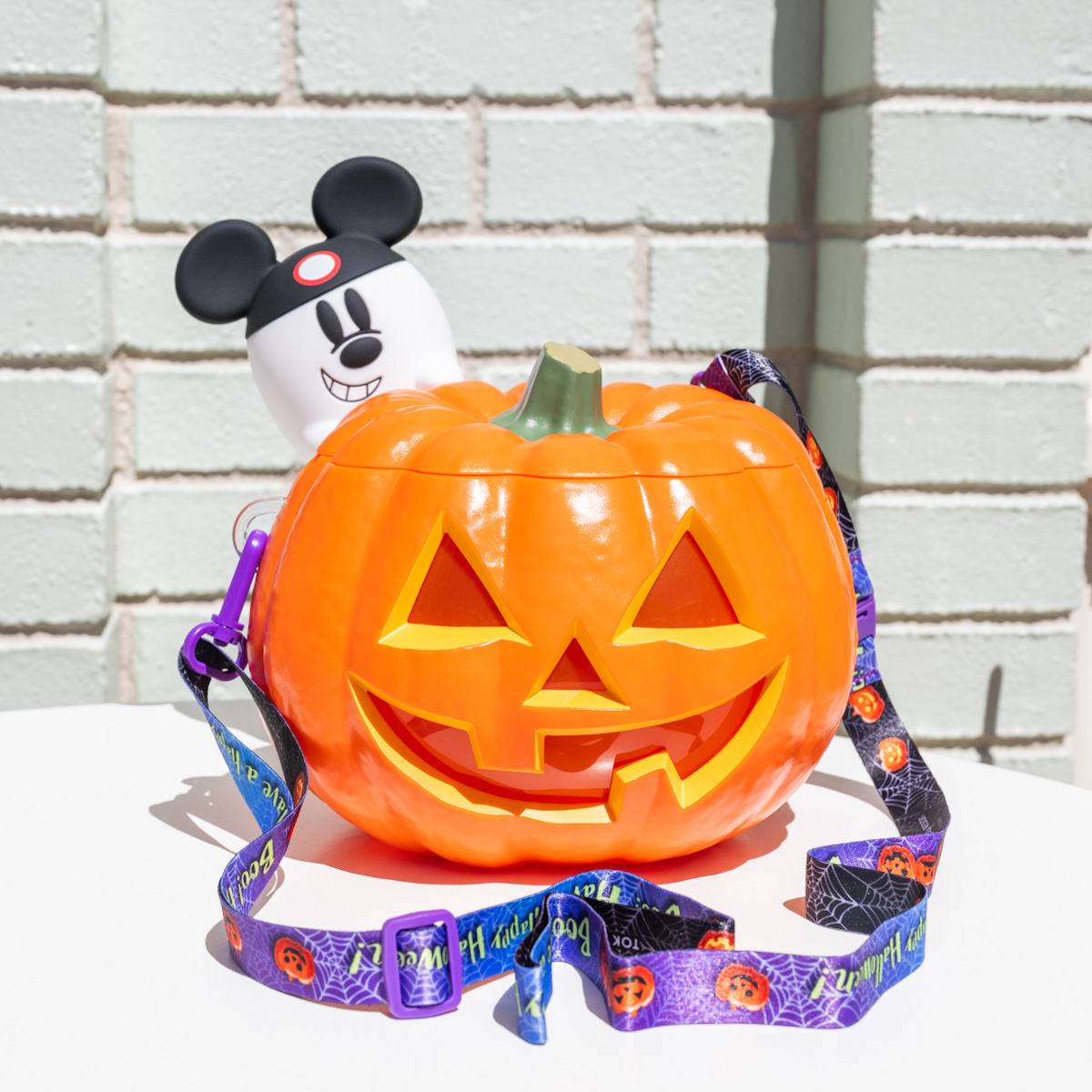 やわらかなゴーストが付いたかぼちゃ形！東京ディズニーランド